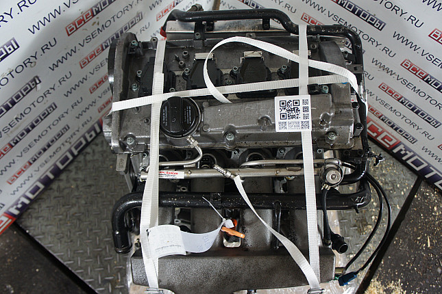 Фотография контрактного двигателя сверху AUDI AEB