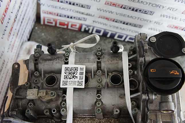 Фотография контрактного двигателя сверху VW AZQ
