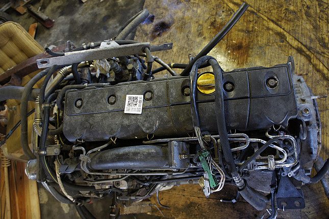 Фотография контрактного двигателя сверху Renault dci 6A