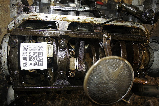 Фотография блока двигателя без поддона (коленвала) MITSUBISHI 6G72 