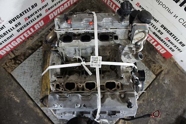 Фотография контрактного двигателя сверху Mercedes M112.970