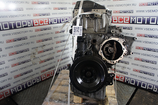 Двигатель вид с боку MERCEDES-BENZ OM 603.971