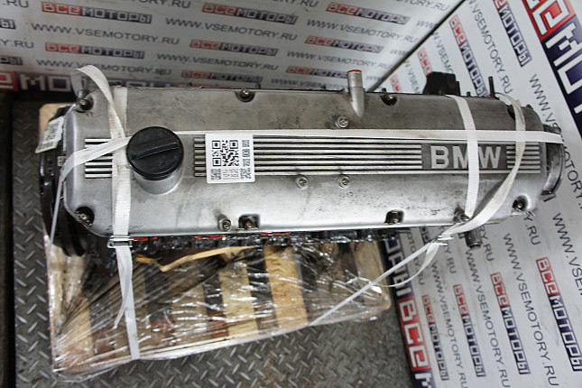 Фотография контрактного двигателя сверху BMW M 30 B 35 (346KB)