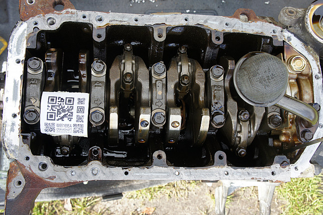 Фотография блока двигателя без поддона (коленвала) MITSUBISHI 4G18