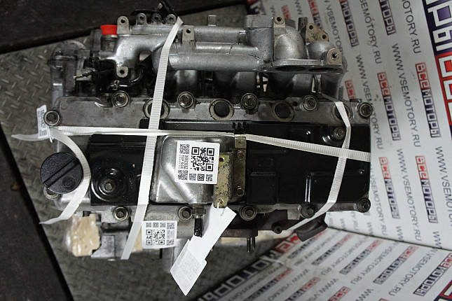 Фотография контрактного двигателя сверху NISSAN ZD30