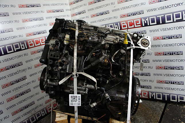Двигатель вид с боку RENAULT S8U 762