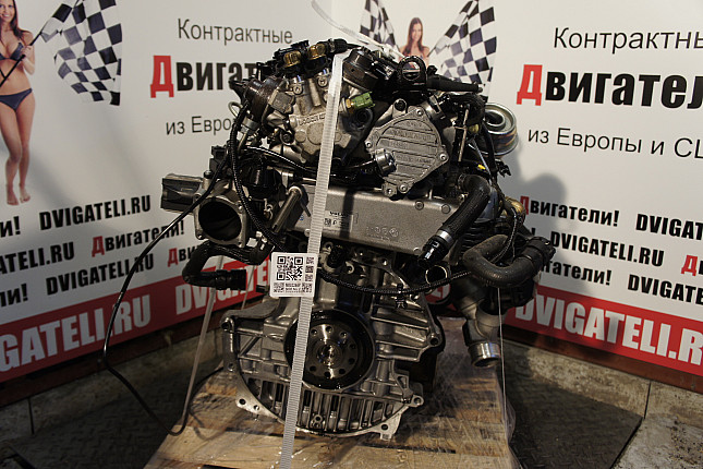 Двигатель вид с боку Volvo D 5244 T17