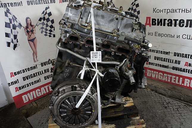 Двигатель вид с боку Mitsubishi 4D56 HP