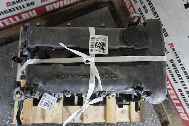 Фотография контрактного двигателя сверху Mazda B6D