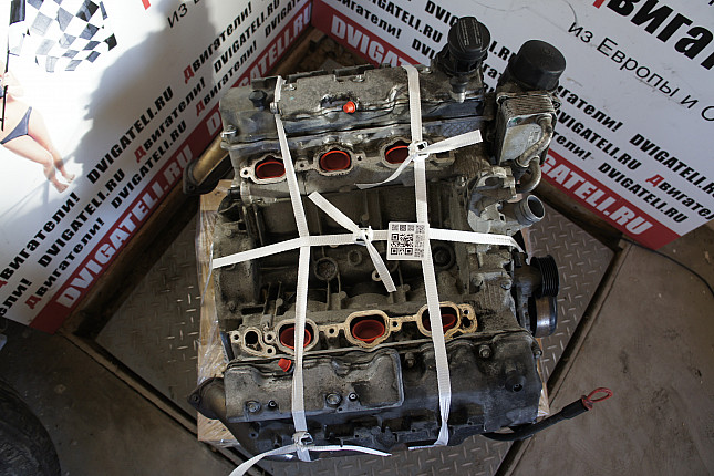Фотография контрактного двигателя сверху Mercedes M 112.910