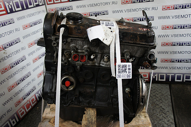 Двигатель вид с боку TOYOTA 2E-E