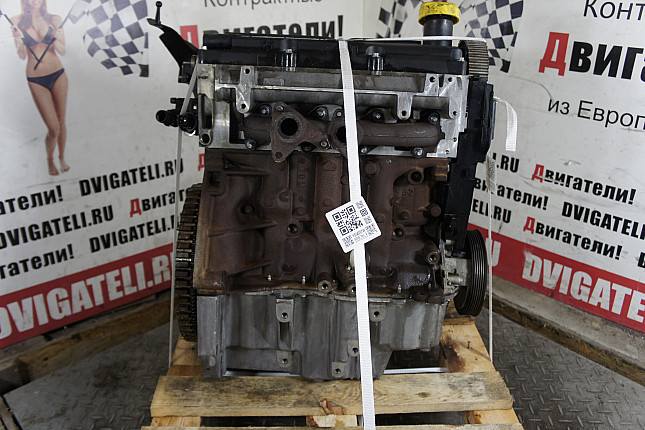 Двигатель вид с боку Renault K9K 724