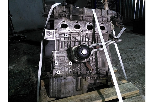 Двигатель вид с боку VW ARR