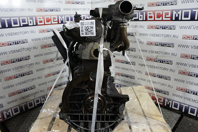Двигатель вид с боку RENAULT F9Q 760