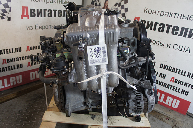 Двигатель вид с боку Suzuki G13BB