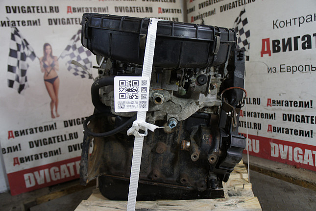 Двигатель вид с боку Opel C 14 NZ