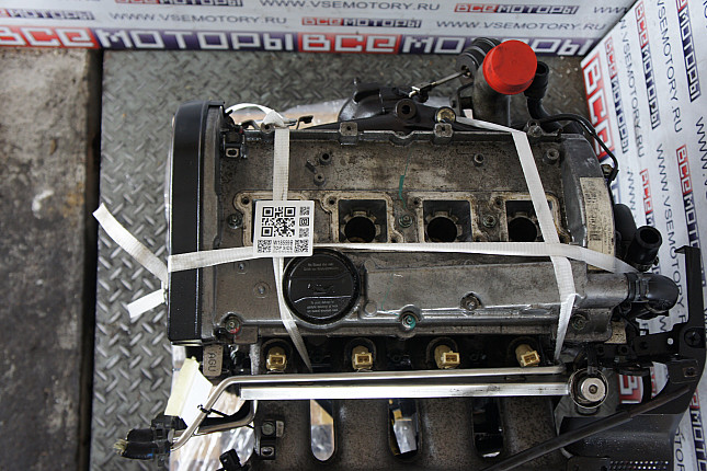 Фотография контрактного двигателя сверху SKODA AGU