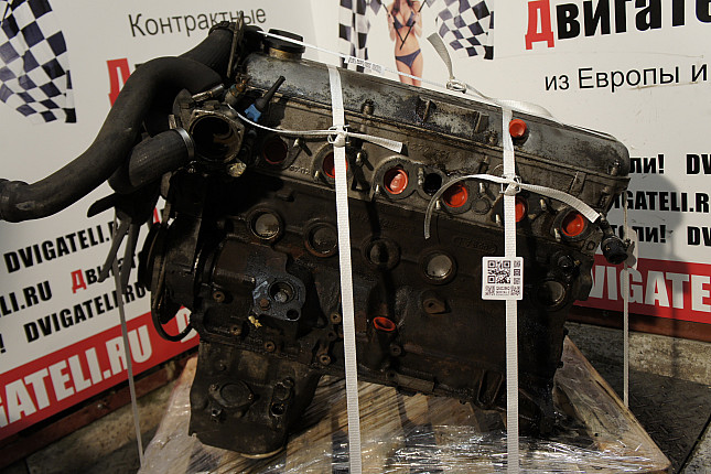 Двигатель вид с боку BMW M20 B20