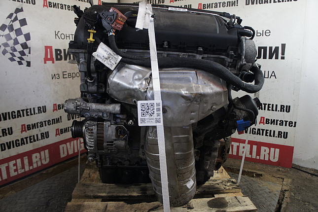 Двигатель вид с боку Peugeot EP6