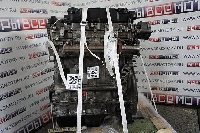 Двигатель вид с боку CITROËN 9HZ-DV6TED4