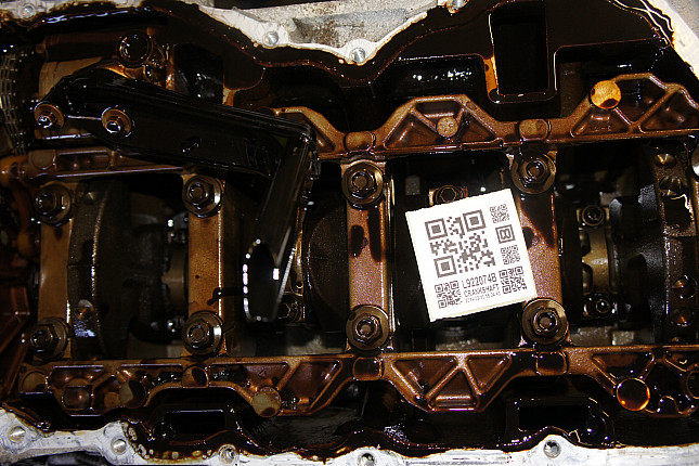Фотография блока двигателя без поддона (коленвала) MAZDA L813