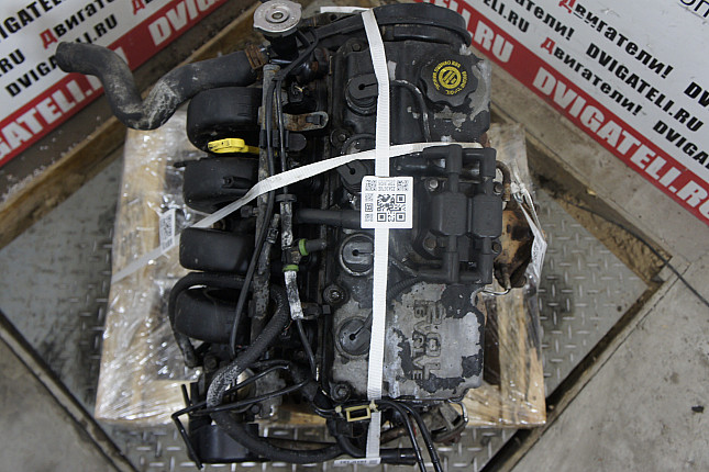 Фотография контрактного двигателя сверху Chrysler ECB