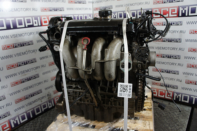 Двигатель вид с боку VOLVO B 4204 S