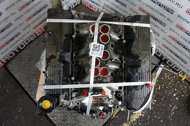 Фотография контрактного двигателя сверху LAND ROVER 4.0L V8 PETROL EFI HC