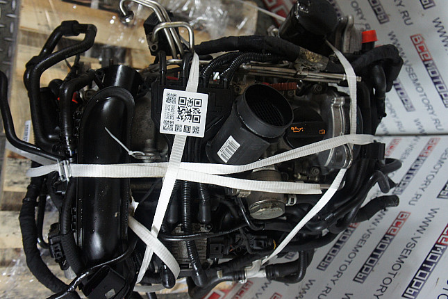 Фотография контрактного двигателя сверху VW CBZ