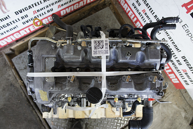 Фотография контрактного двигателя сверху Lexus 2AD-FHV