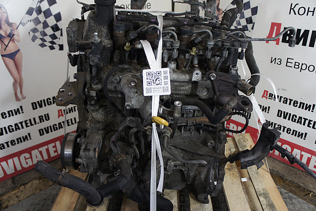 Двигатель вид с боку Toyota 1ND-TV