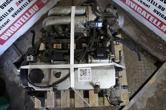 Фотография контрактного двигателя сверху Mitsubishi 4G18