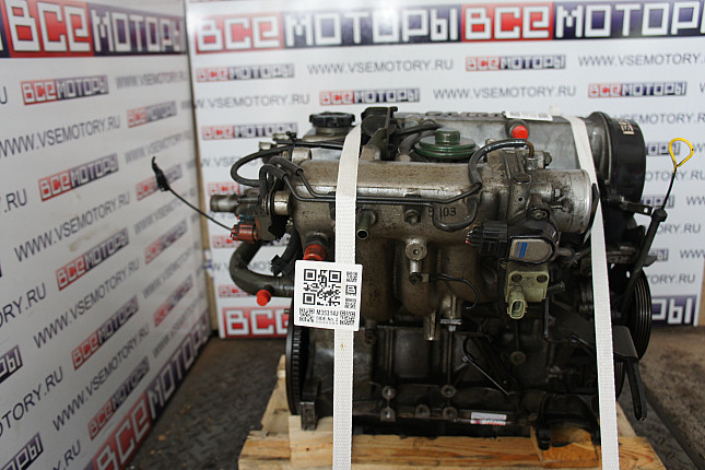 Двигатель вид с боку SUZUKI G13B