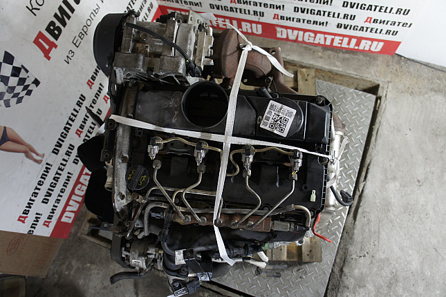 Фотография контрактного двигателя сверху Land Rover 244DT