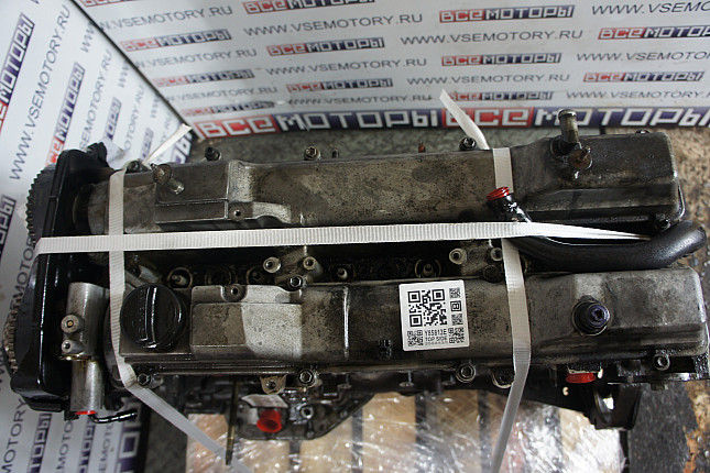 Фотография контрактного двигателя сверху Toyota 2JZ-GE