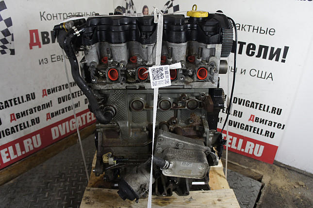 Двигатель вид с боку Opel Z 19 DT