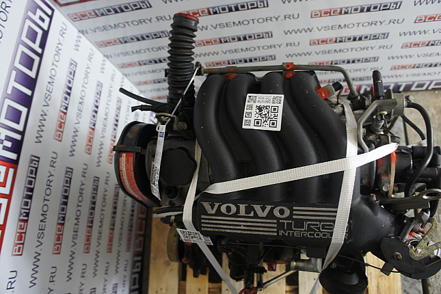 Фотография контрактного двигателя сверху VOLVO B 18 FT
