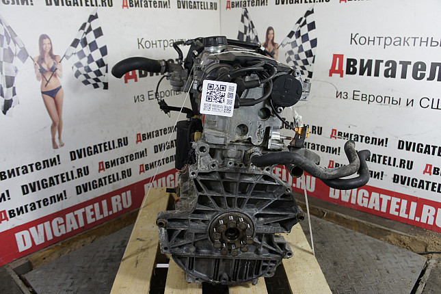 Двигатель вид с боку Volvo B 5252 S