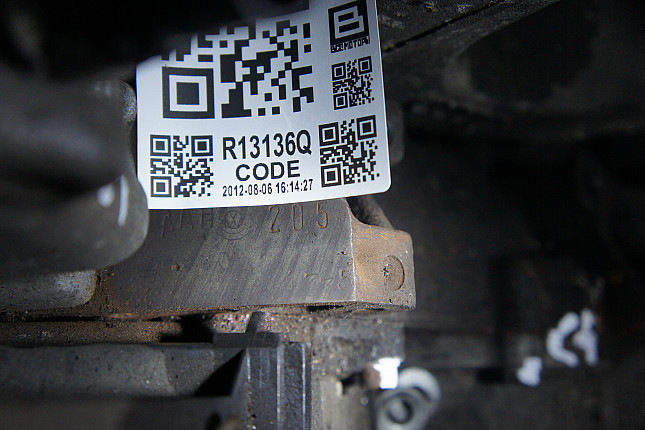 Номер двигателя и фотография площадки AUDI AAH
