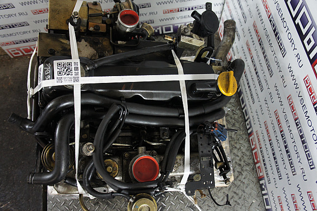 Фотография контрактного двигателя сверху NISSAN TD27T