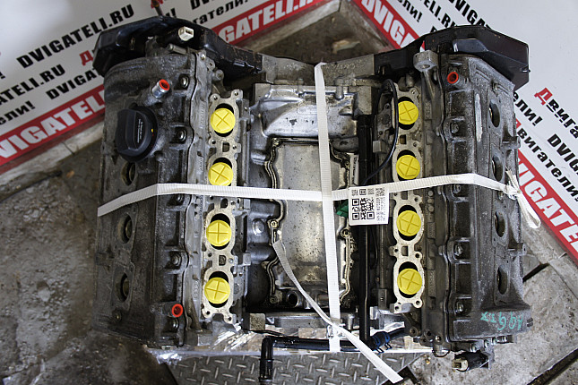 Фотография контрактного двигателя сверху Audi AQG