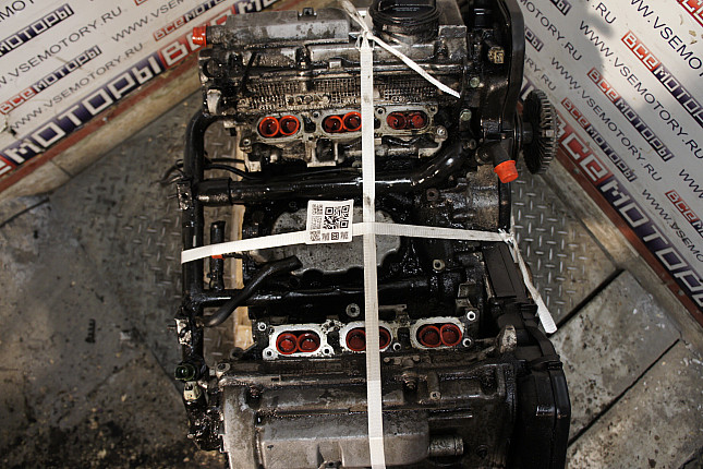 Фотография контрактного двигателя сверху AUDI APR