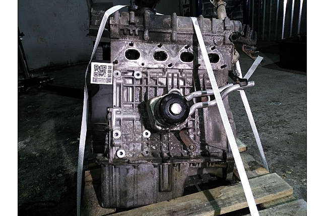Двигатель вид с боку VW ARR