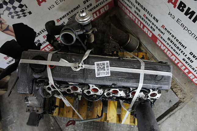 Фотография контрактного двигателя сверху Mercedes OM 603.972