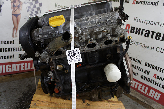 Двигатель вид с боку Opel Z18XE
