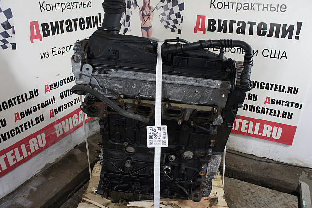 Двигатель вид с боку VW CFCA