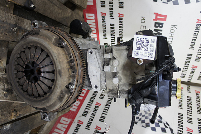 Двигатель вид с боку Rover 18k4f