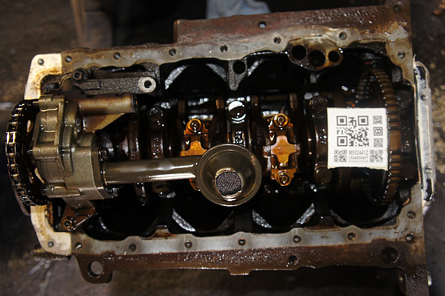 Фотография блока двигателя без поддона (коленвала) VW AGU