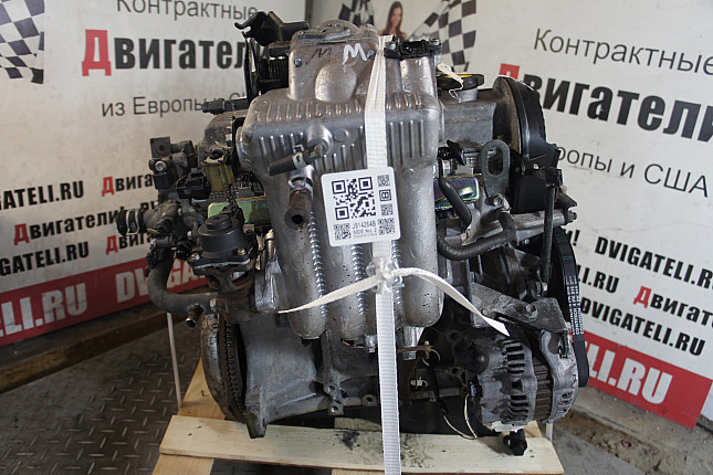 Двигатель вид с боку Suzuki G13BB
