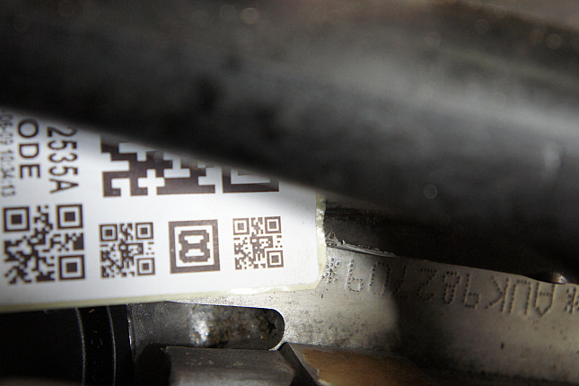 Номер двигателя и фотография площадки AUDI AUK